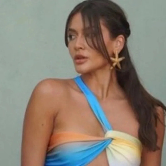 Zara Star Gold Starfish Earrings - Picture 12 of 14